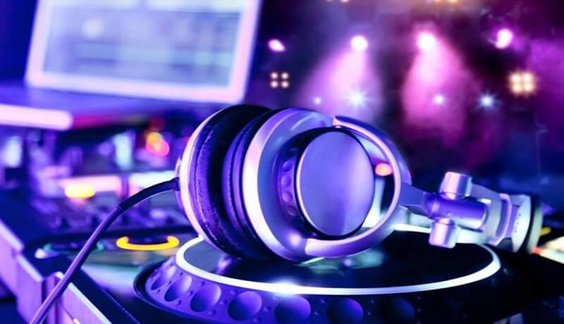 Góc khuất của những cô nàng DJ