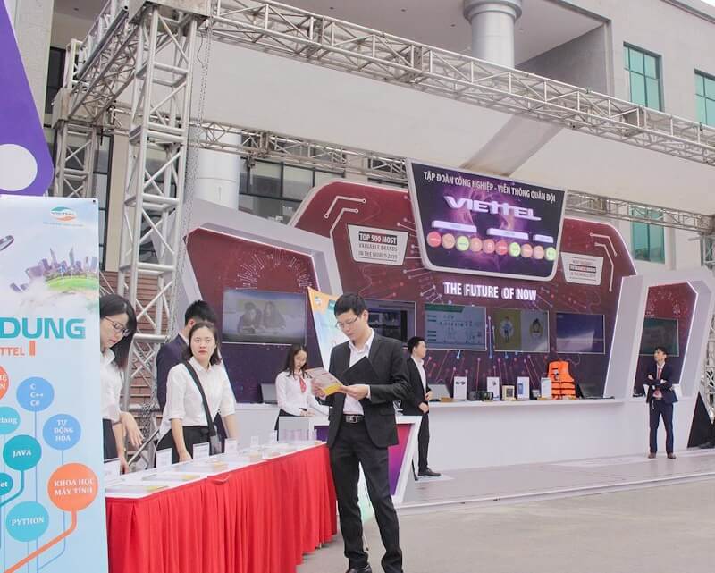Sinh viên mới ra trường tìm việc như thế nào?   