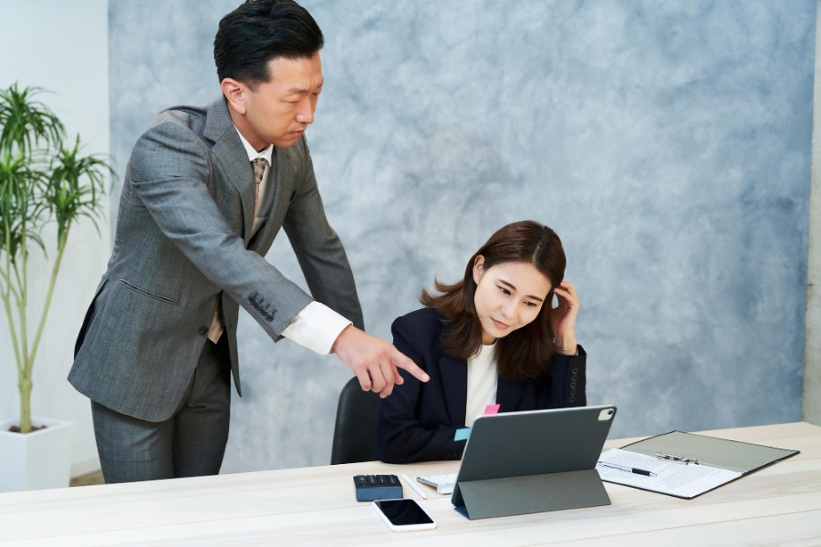 Bạn giải quyết những rắc rối trong công việc như thế nào?